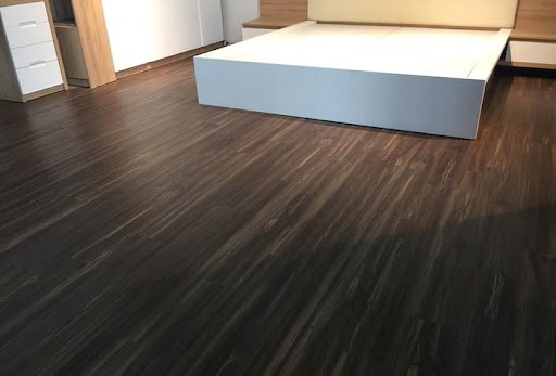 Sau khi hoàn tất không nên đi lại hoặc để vật nặng lên